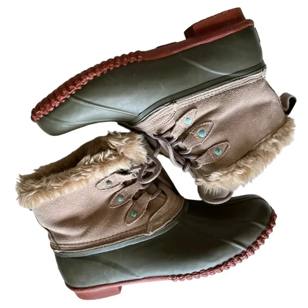 AEO • Green Faux Fur Rain Duck Boot